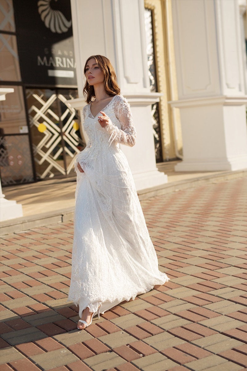 Lace Long Sleeve Fitted Wedding Dress | Long Sleeve Gowns | Milabridal Lace Long Sleeve Fitted Wedding Dress | Long Sleeve Gowns | Milabridal