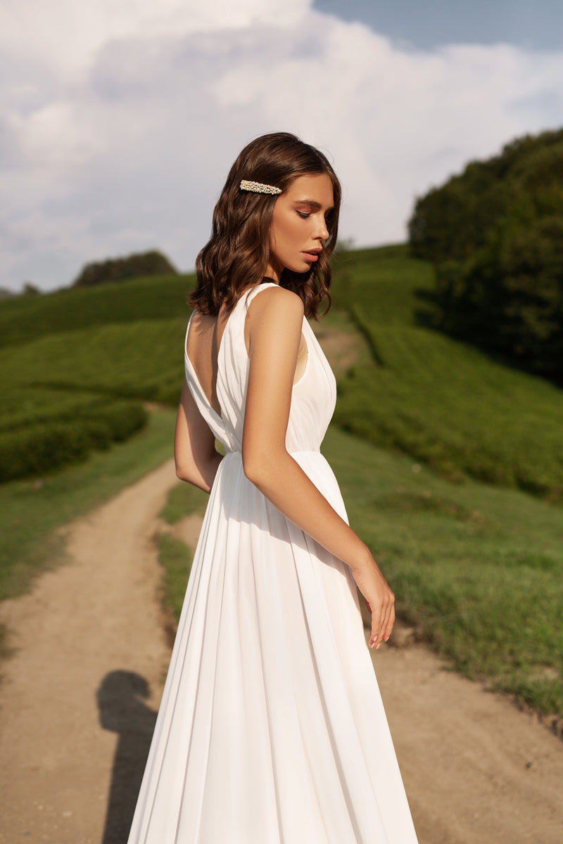 light chiffon wedding dress Chiffon Wedding Dress Marit With High Leg Slit US 20