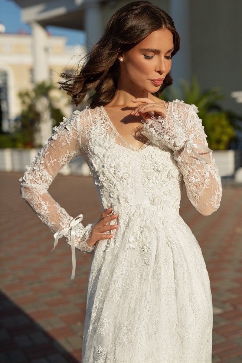 Lace Long Sleeve Fitted Wedding Dress | Long Sleeve Gowns | Milabridal Lace Long Sleeve Fitted Wedding Dress | Long Sleeve Gowns | Milabridal